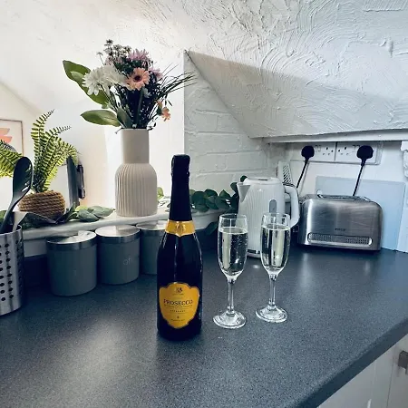Annan - Flat 5c - 1 Bedroom *